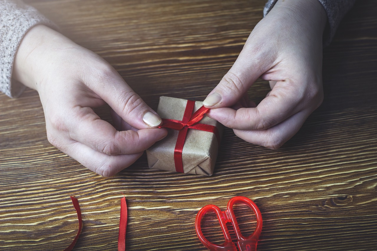 10 Tips for a Sustainable Holiday Season